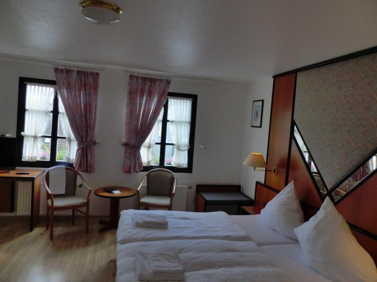 Hotel Zur Post Dabringhausen - Contactless Self Check-In Wermelskirchen Ngoại thất bức ảnh